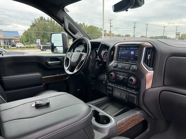 Used 2023 Chevrolet Silverado 2500 High Country w/ Z71 Off-Road Package AWD/4WD image 9