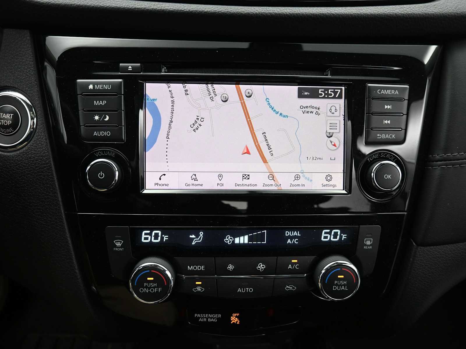 Used 2018 Nissan Rogue SL w/ Premium Package image 14