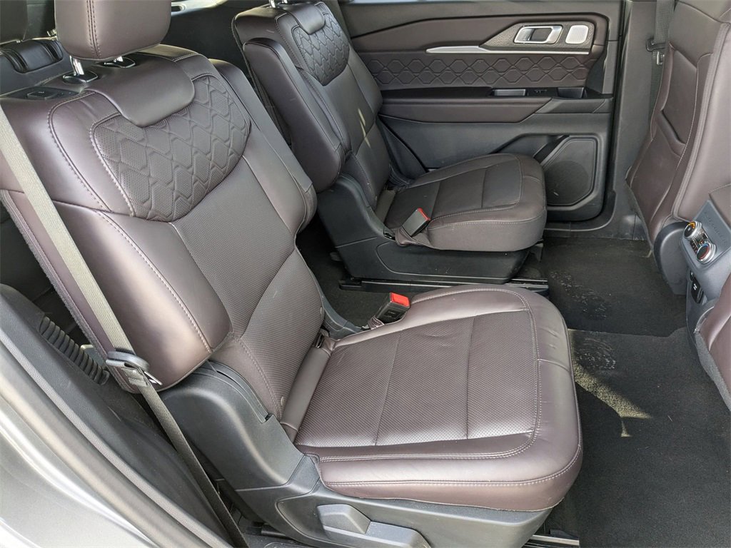 Used 2025 Ford Explorer Platinum w/ LUX Leather Package image 38