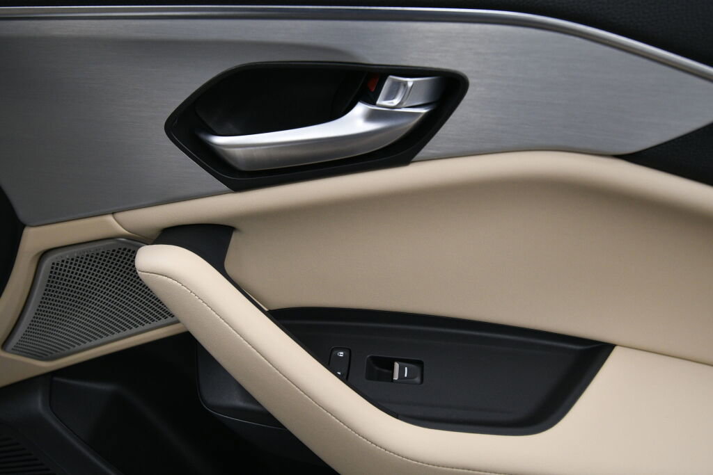 Used 2024 Acura TLX w/ Technology Package image 27