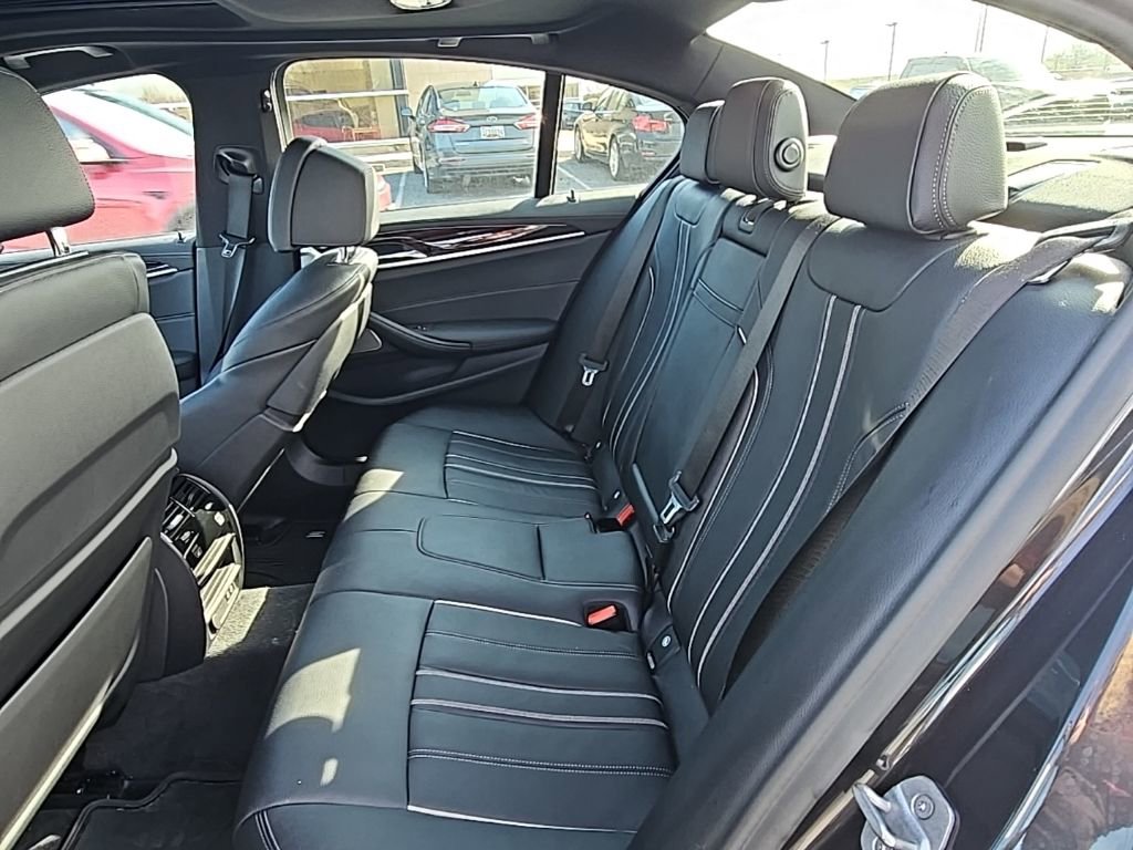 Used 2021 BMW M550i xDrive w/ Shadowloine Package image 11