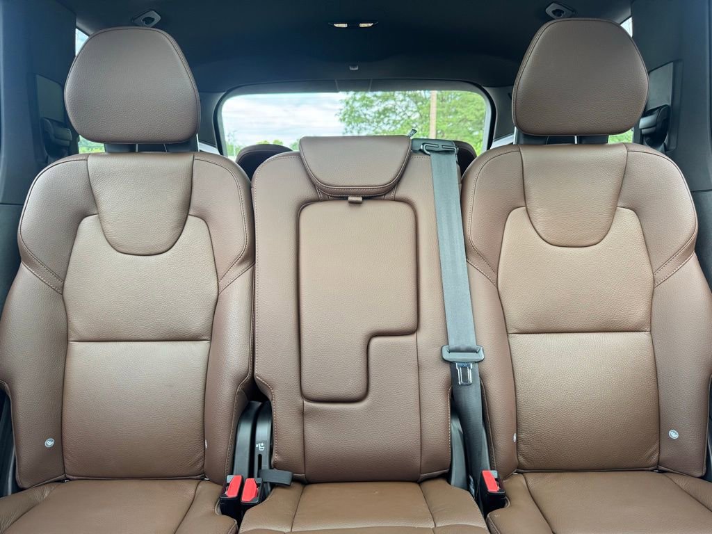 Used 2023 Volvo XC90 B5 Plus image 29