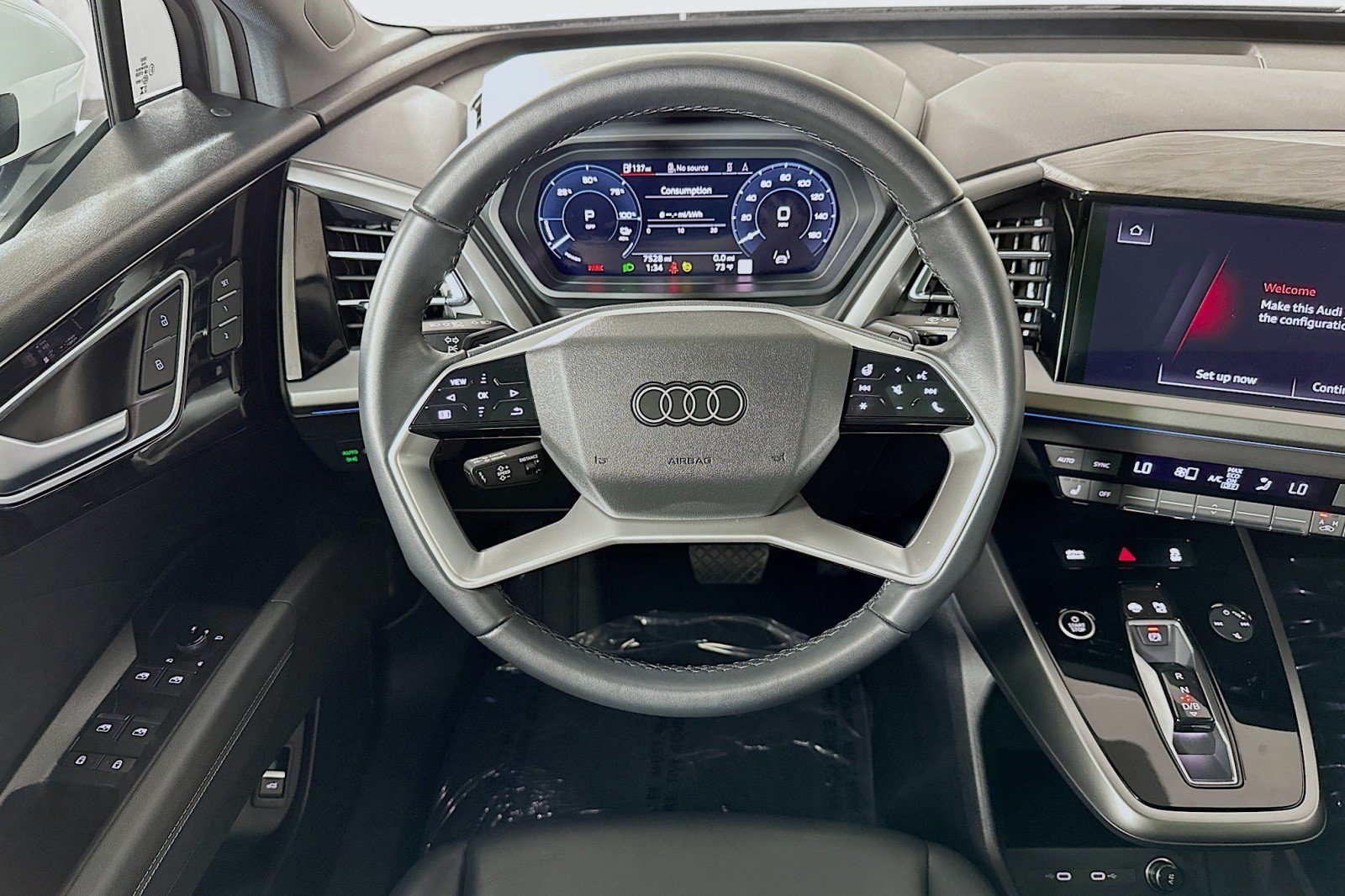 Used 2024 Audi Q4 e-tron Premium Plus w/ Premium Plus AWD/4WD image 5