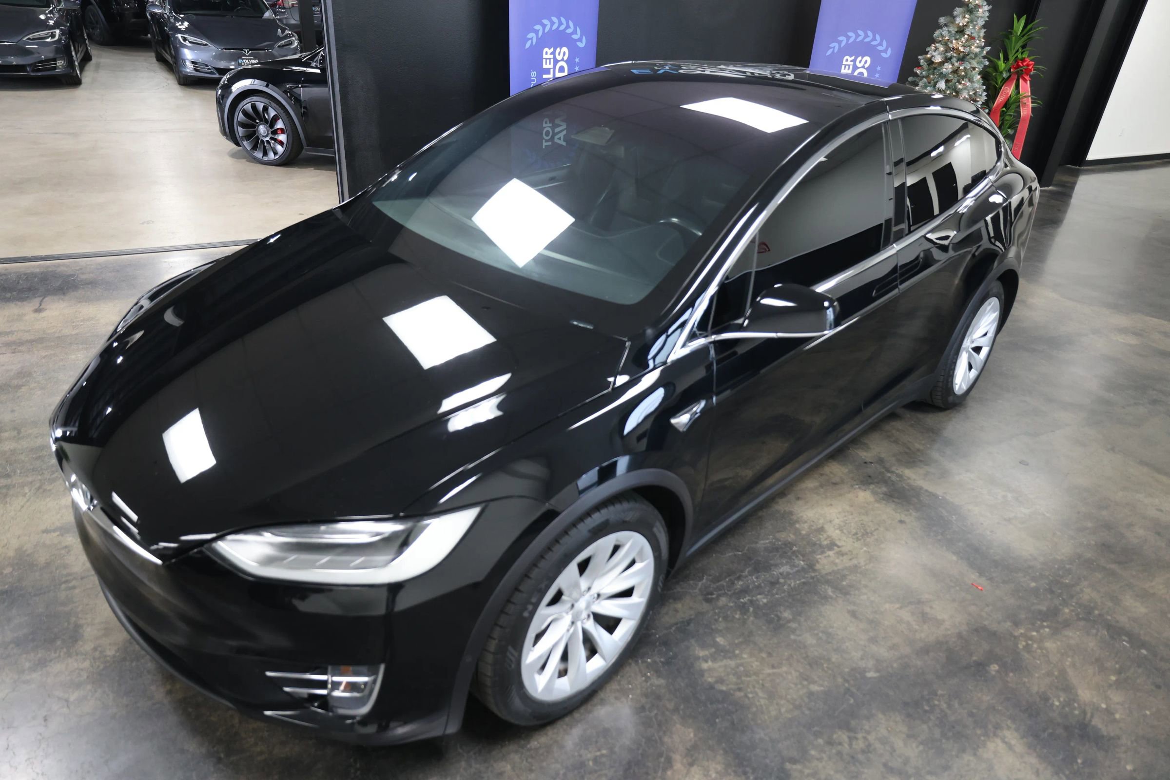 Used 2018 Tesla Model X 75D image 12