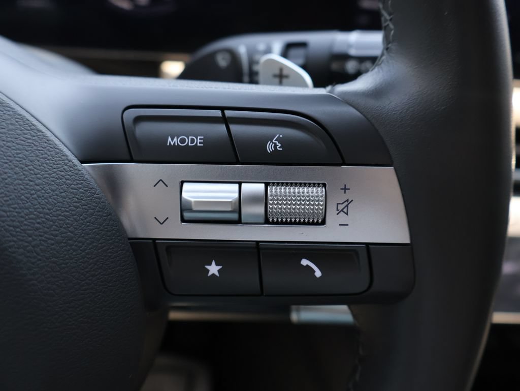Used 2025 Hyundai Sonata SEL FWD image 31