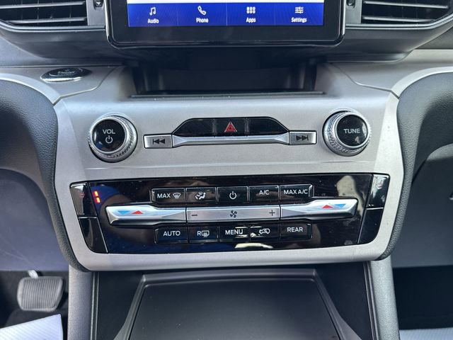 Used 2023 Ford Explorer XLT image 18