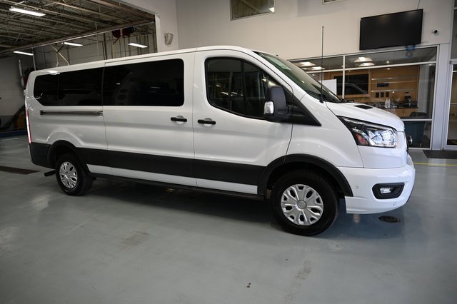 Used 2023 Ford Transit 350 XLT image 4