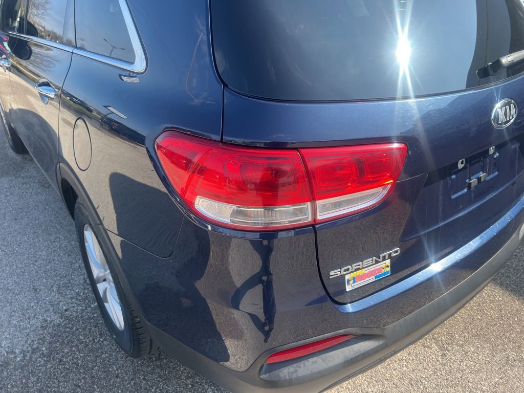 Used 2018 Kia Sorento LX image 34
