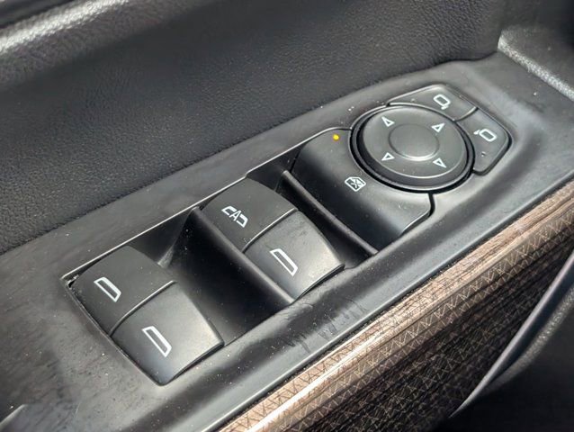 Used 2019 Chevrolet Silverado 1500 RST AWD/4WD image 21