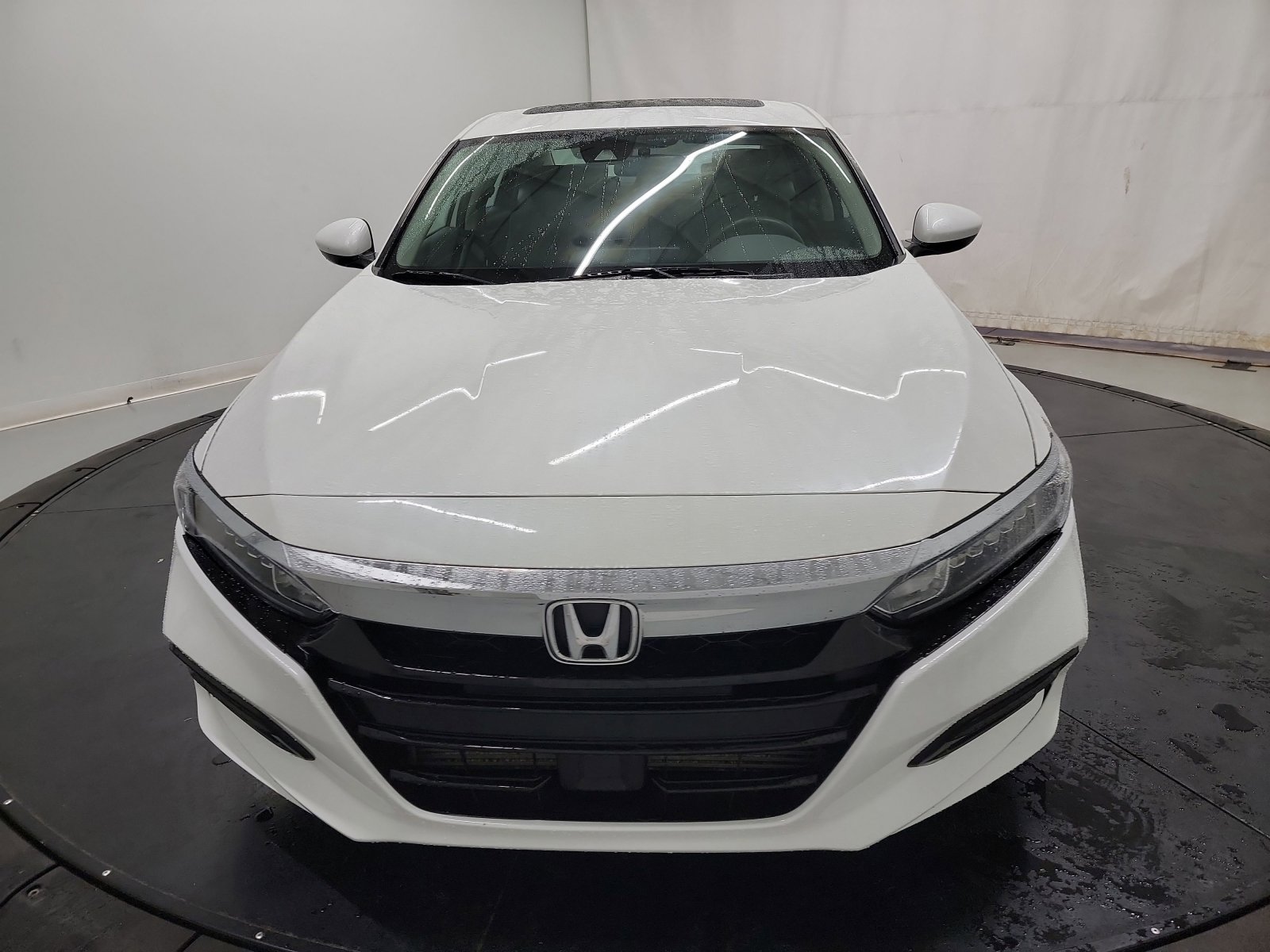 Used 2018 Honda Accord EX image 2