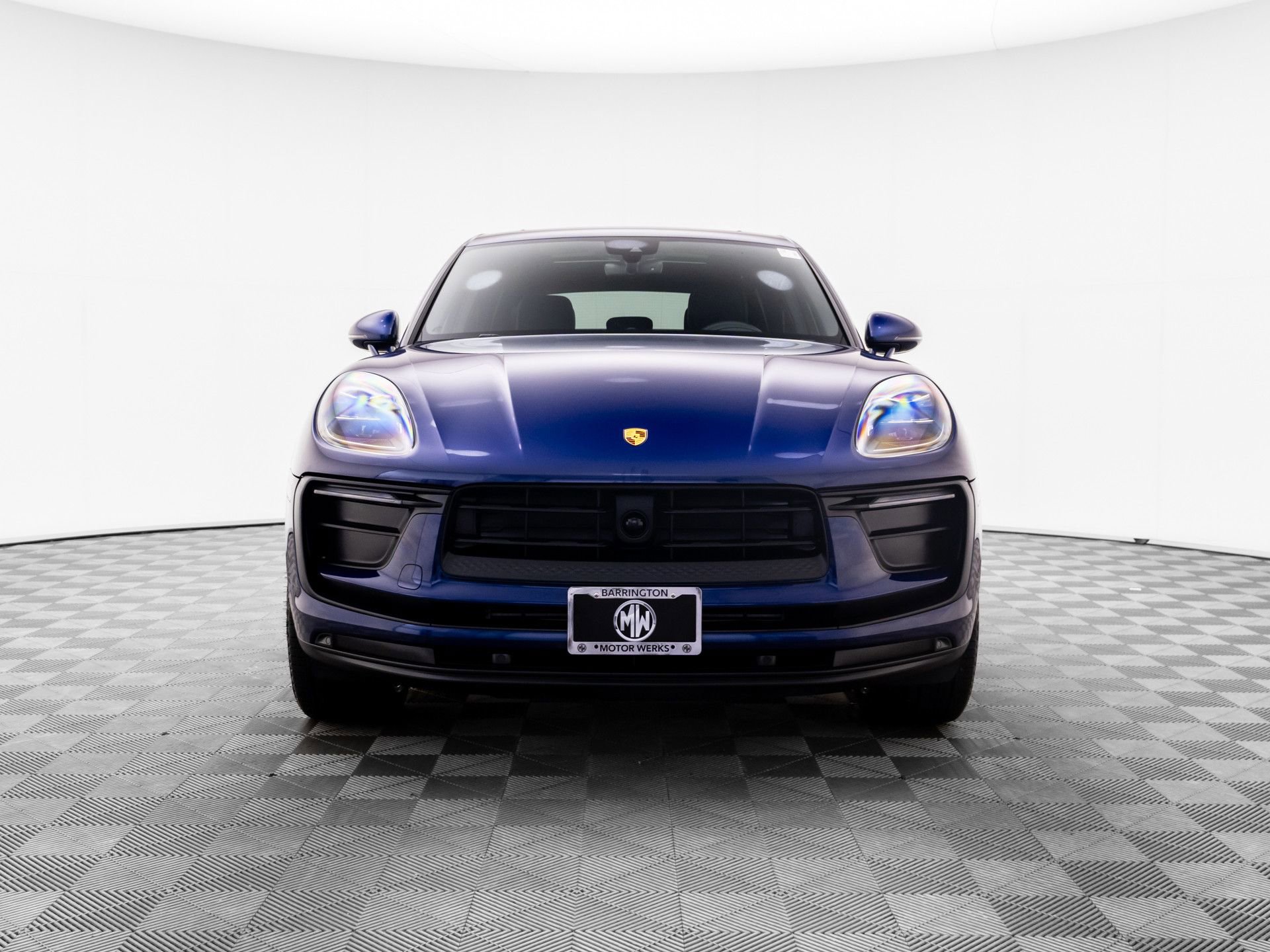 Certified 2026 Porsche Macan AWD/4WD image 9