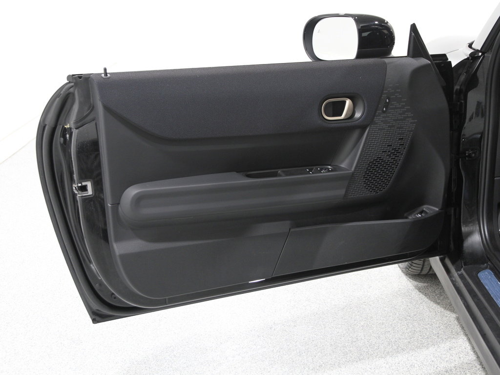 Certified 2025 MINI Cooper S image 4