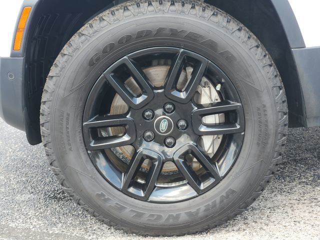 Used 2023 Land Rover Defender 110 SE AWD/4WD image 8