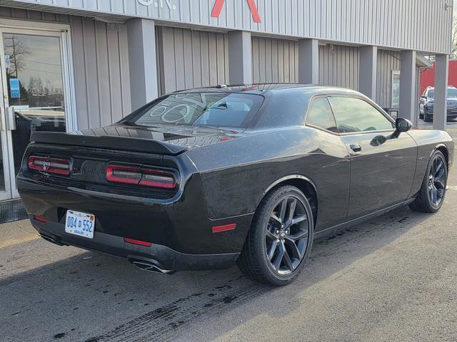 Used 2022 Dodge Challenger R/T w/ Blacktop Package image 5