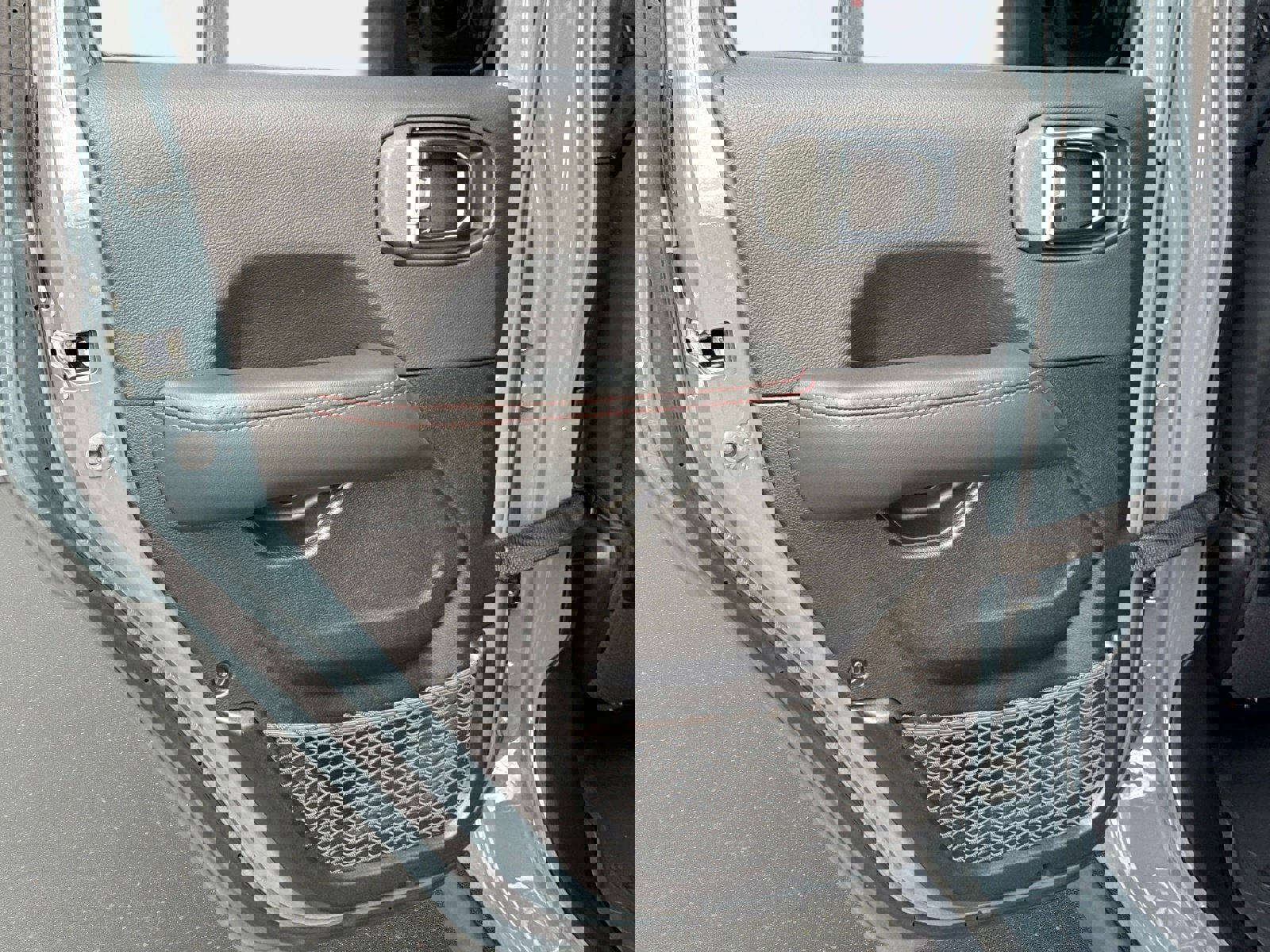 New 2026 Jeep Wrangler Unlimited Rubicon w/ Safety Group image 12