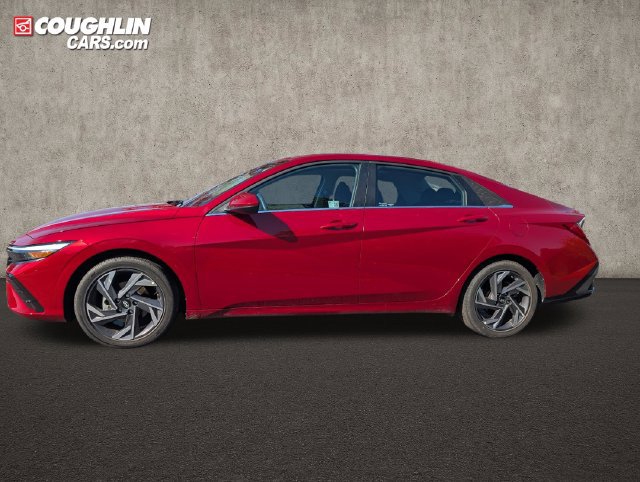 Certified 2025 Hyundai Elantra SEL FWD image 4