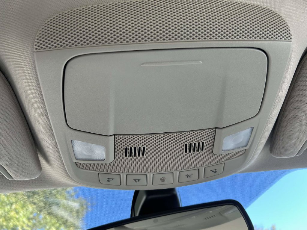 Used 2019 Ford Fusion SEL FWD image 18
