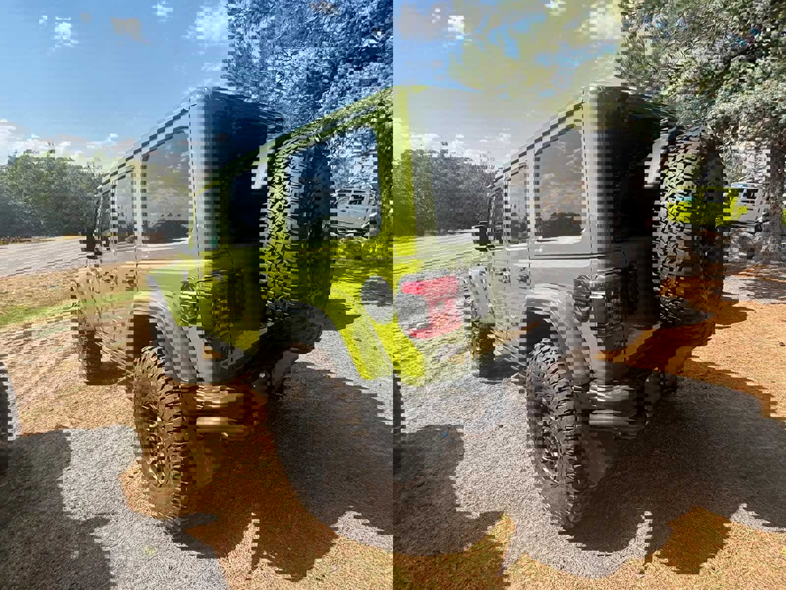 New 2025 Jeep Wrangler Unlimited Rubicon 392 image 7