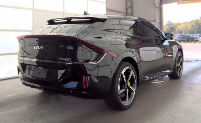 Used 2023 Kia EV6 GT AWD/4WD image 3