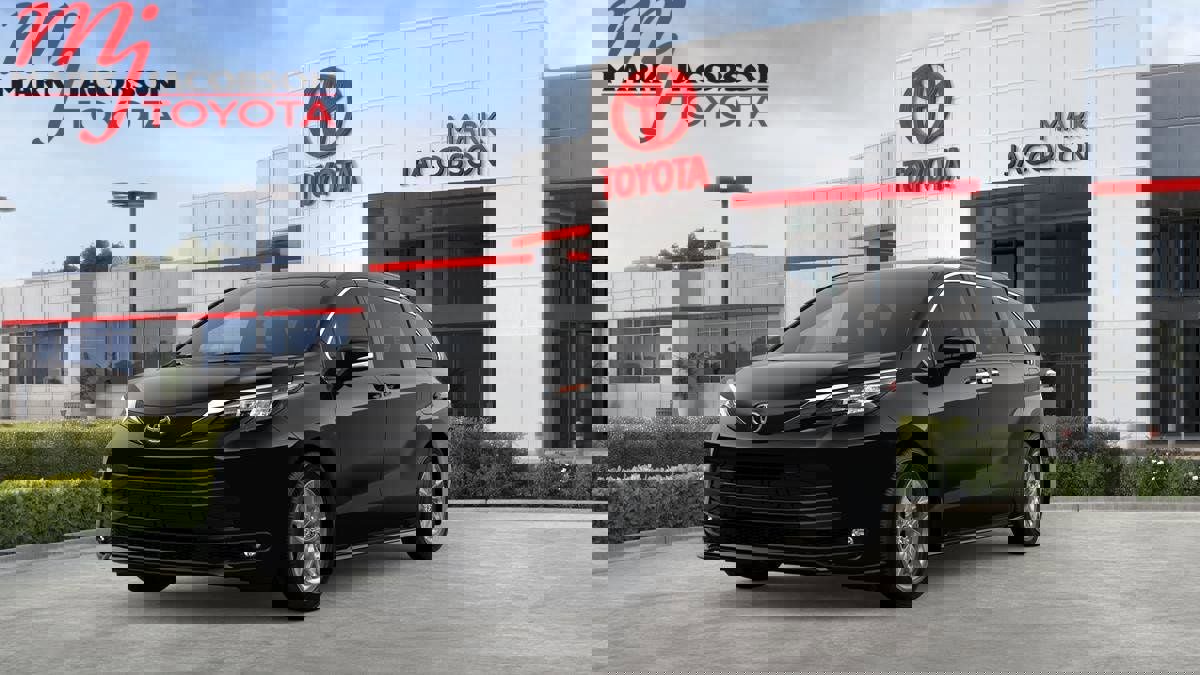 New 2026 Toyota Sienna XLE