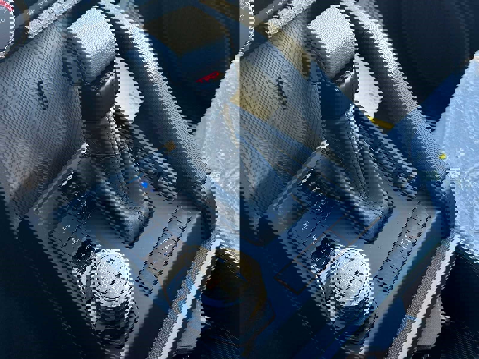 New 2025 Toyota Tacoma TRD Off-Road image 18