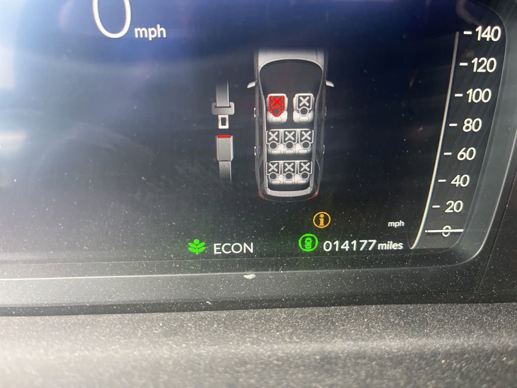 Used 2025 Honda Pilot Black Edition image 5