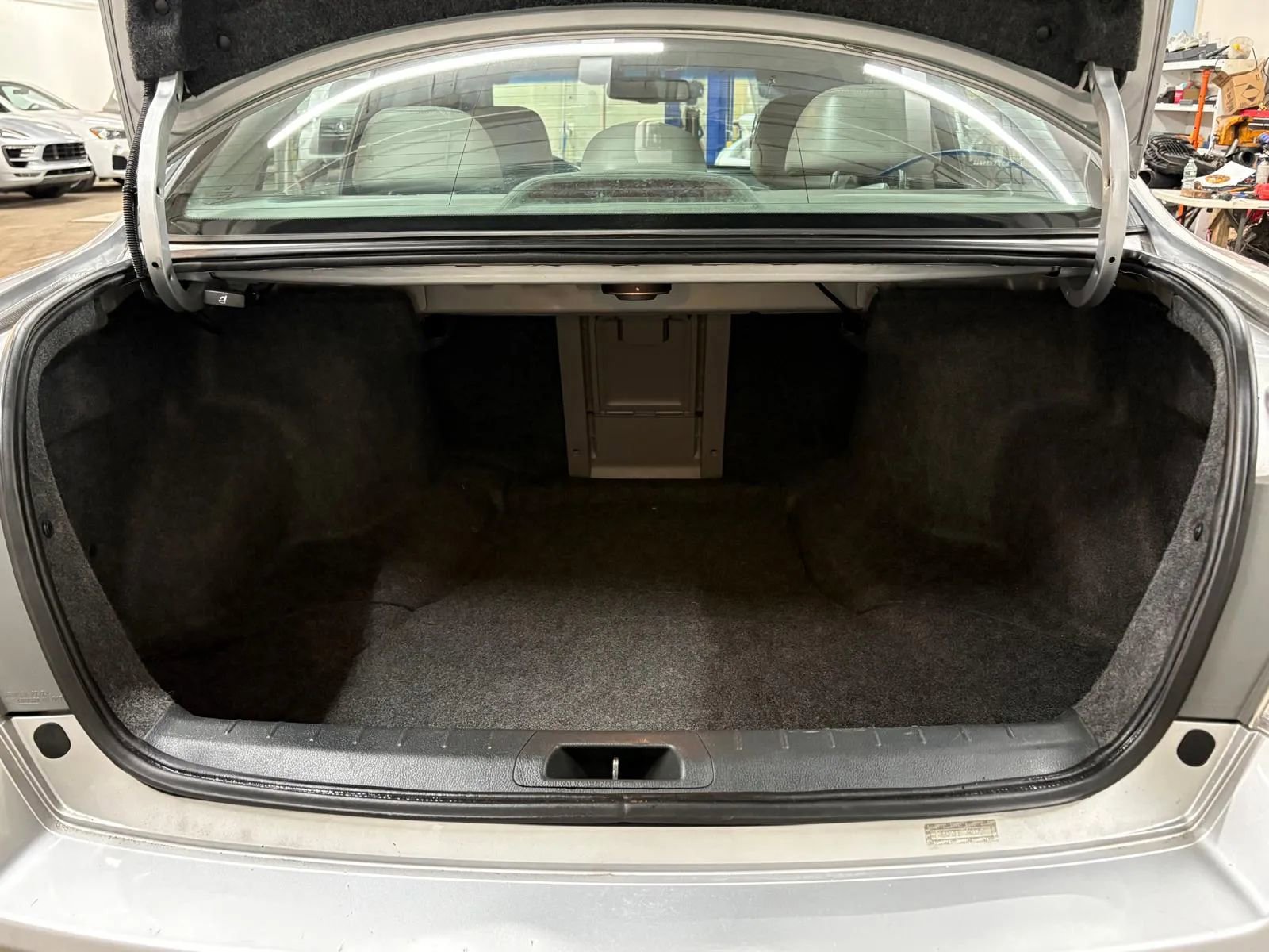 Used 2012 Honda Accord EX-L image 9