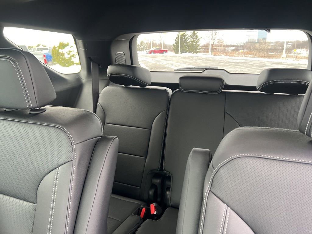 New 2026 Chevrolet Traverse LT w/ Sun and Wheel Package image 23