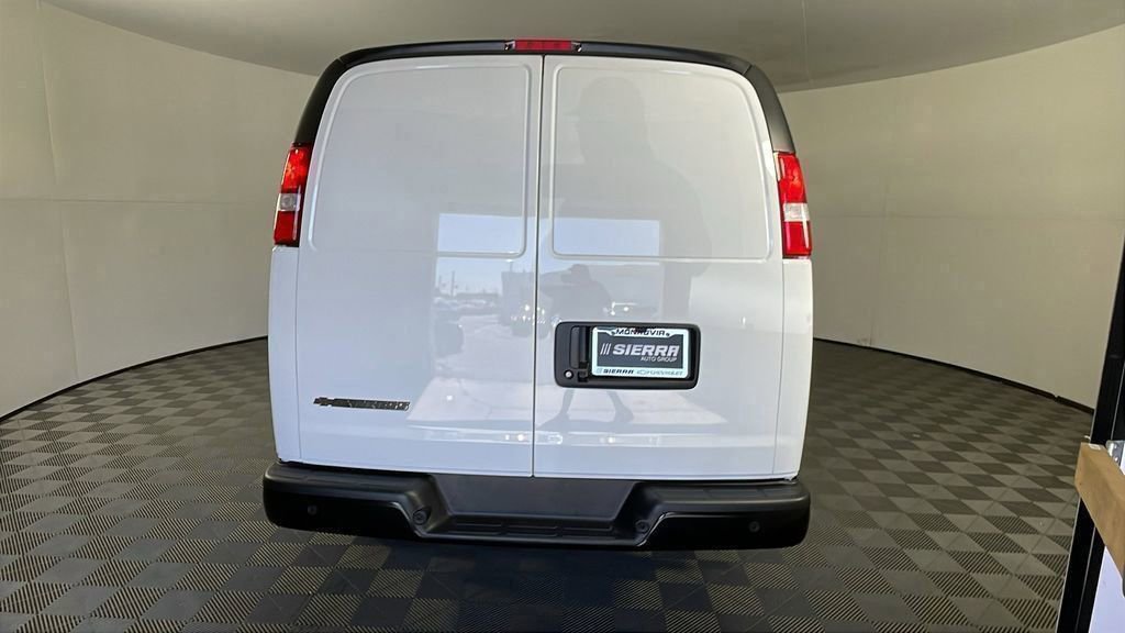 New 2025 Chevrolet Express 2500 Extended w/ Communications Package image 5