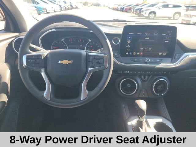 Used 2025 Chevrolet Blazer LT w/ Midnight/Sport Edition image 4