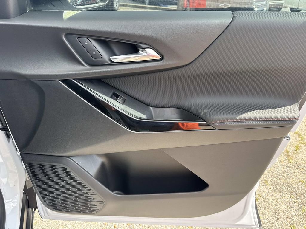 New 2026 Chevrolet Equinox RS w/ Safety and Technology Package image 13