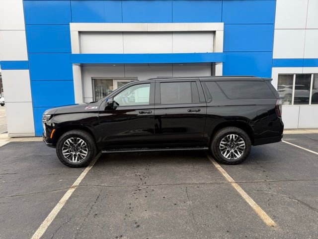 Used 2025 Chevrolet Suburban Z71 w/ Comfort Package image 5