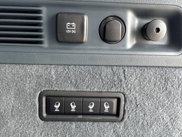 Used 2022 Jeep Grand Wagoneer Series III w/ Rear Seat Video Group 1 image 15