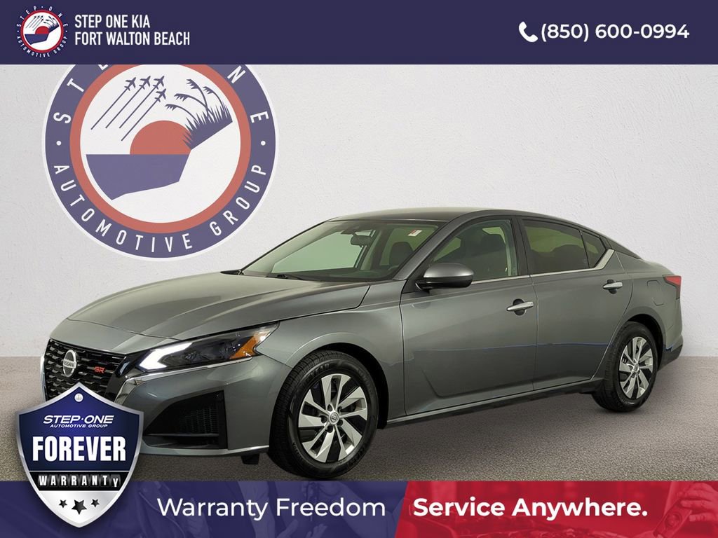 Used 2023 Nissan Altima 2.5 S image 1