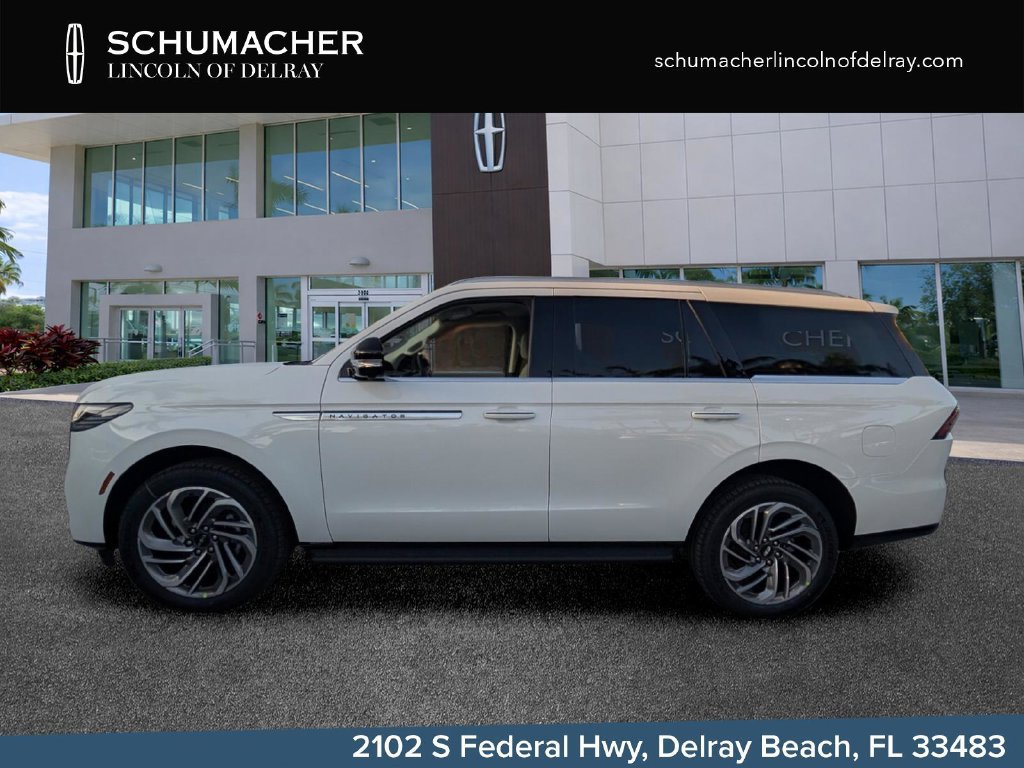 New 2026 Lincoln Navigator Premiere AWD/4WD image 4