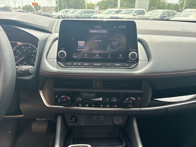 New 2026 Nissan Rogue SV AWD/4WD image 12