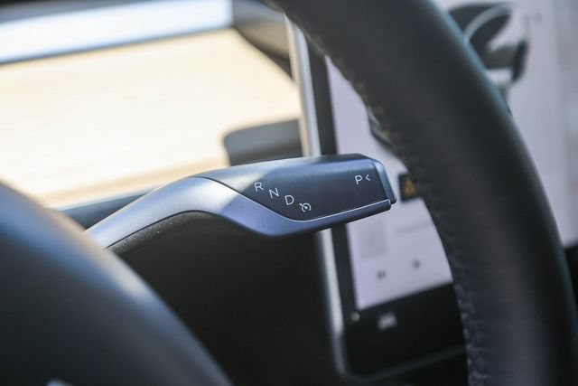 Used 2021 Tesla Model Y Long Range AWD/4WD image 19