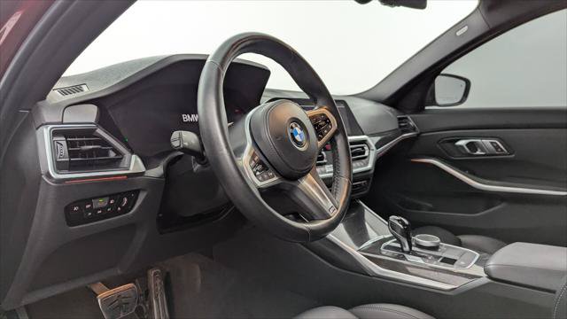 Used 2022 BMW 330i Sedan w/ M Sport Package RWD image 19