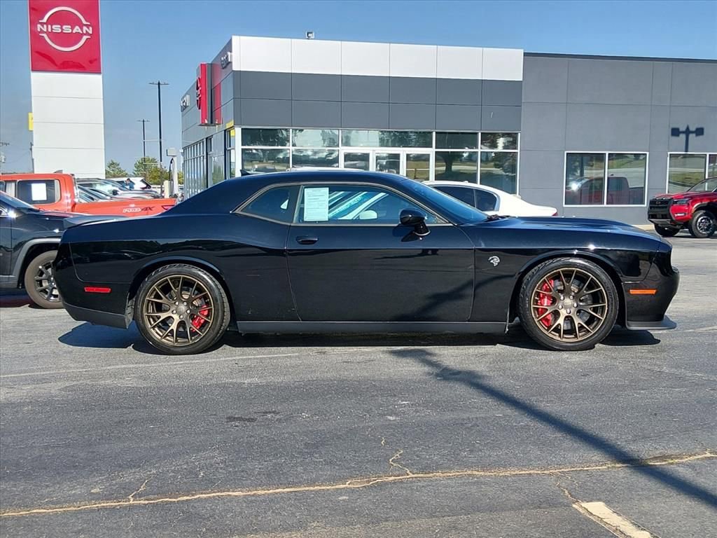 Used 2016 Dodge Challenger SRT Hellcat image 2