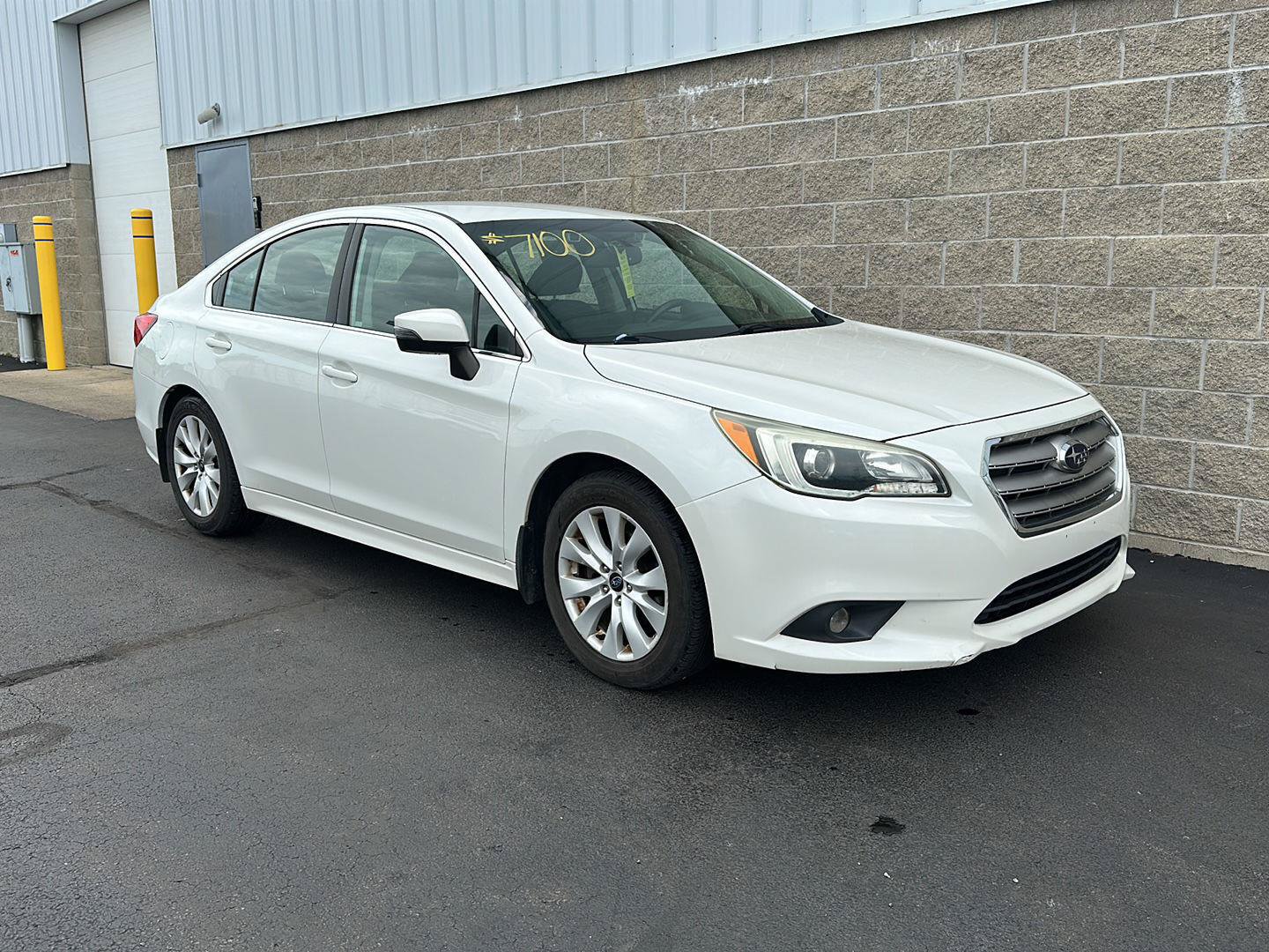 Used 2015 Subaru Legacy 2.5i Premium AWD/4WD image 2
