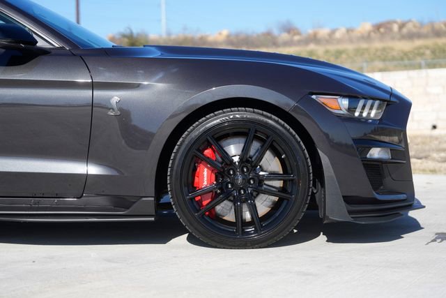 Used 2022 Ford Mustang Shelby GT500 w/ Technology Package image 4