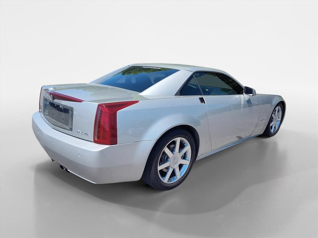 Used 2006 Cadillac XLR RWD image 5