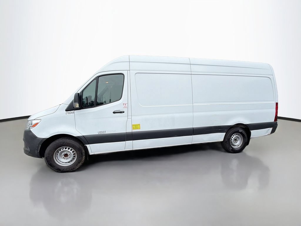 Used 2021 Freightliner Sprinter 2500 RWD image 6