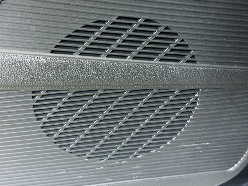 Used 2023 Volkswagen Taos SE image 18