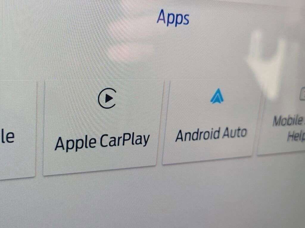 Used 2023 Ford E-Transit Medium Roof w/ Interior Upgrade Package image 4