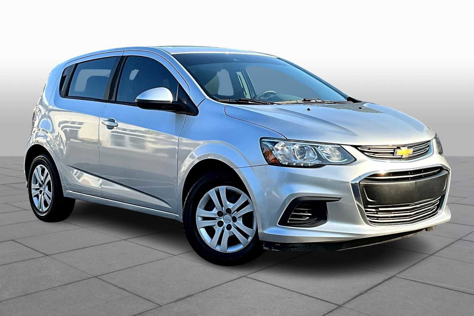 Used 2020 Chevrolet Sonic LT image 2