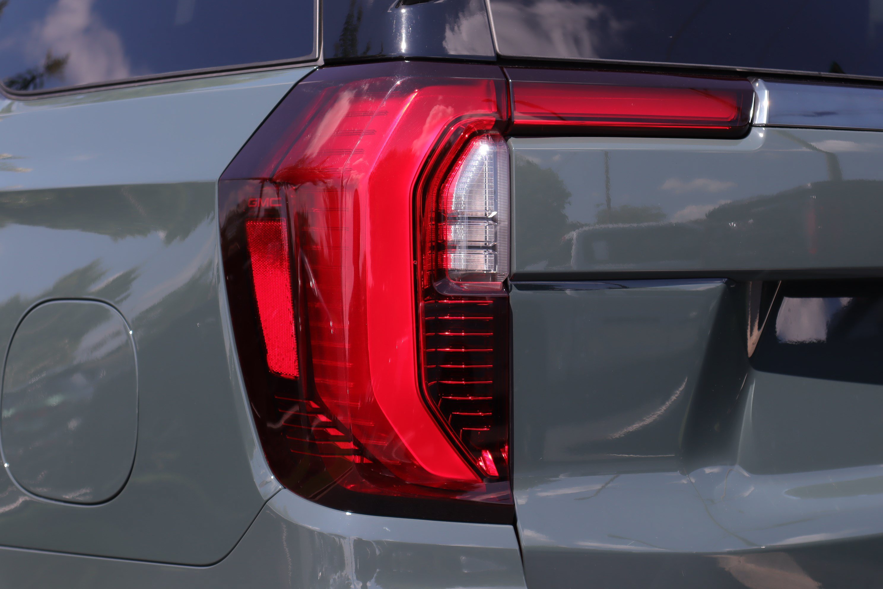 Used 2026 GMC Yukon AT4 AWD/4WD image 32