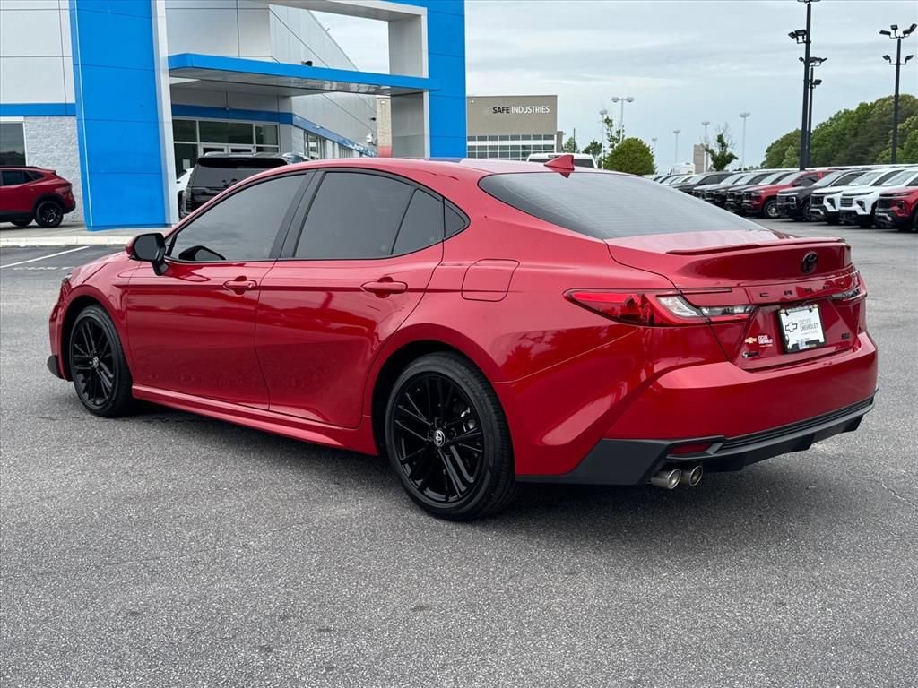 Used 2026 Toyota Camry SE FWD image 5
