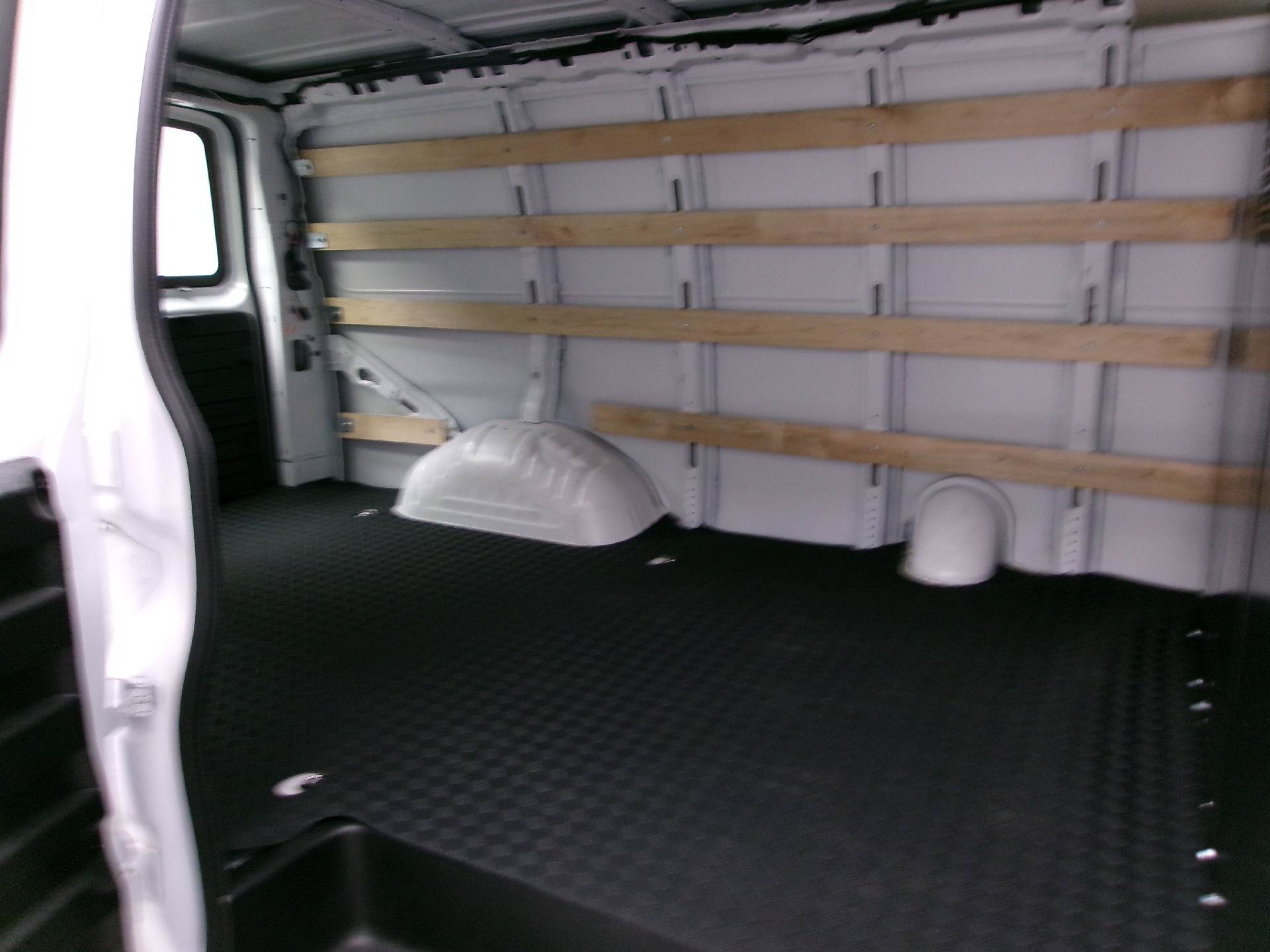 Used 2025 Chevrolet Express 2500 w/ Driver Convenience Package RWD image 8