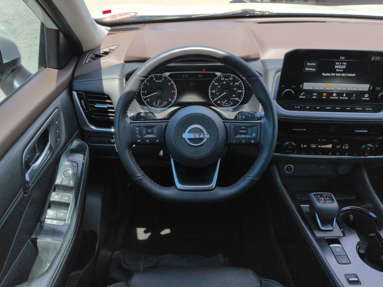 Used 2023 Nissan Rogue SL w/ SL Premium Package FWD image 16